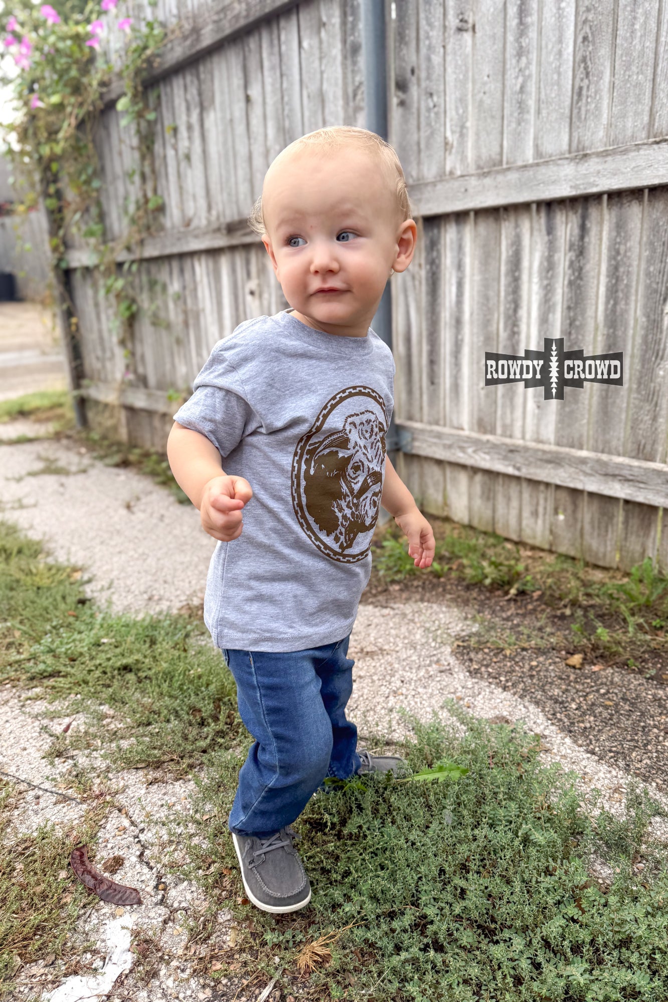 Rowdy Crowd KIDS Happy Hereford tee made from soft and comfy fabric. Features a brown Hereford head on a light grey background