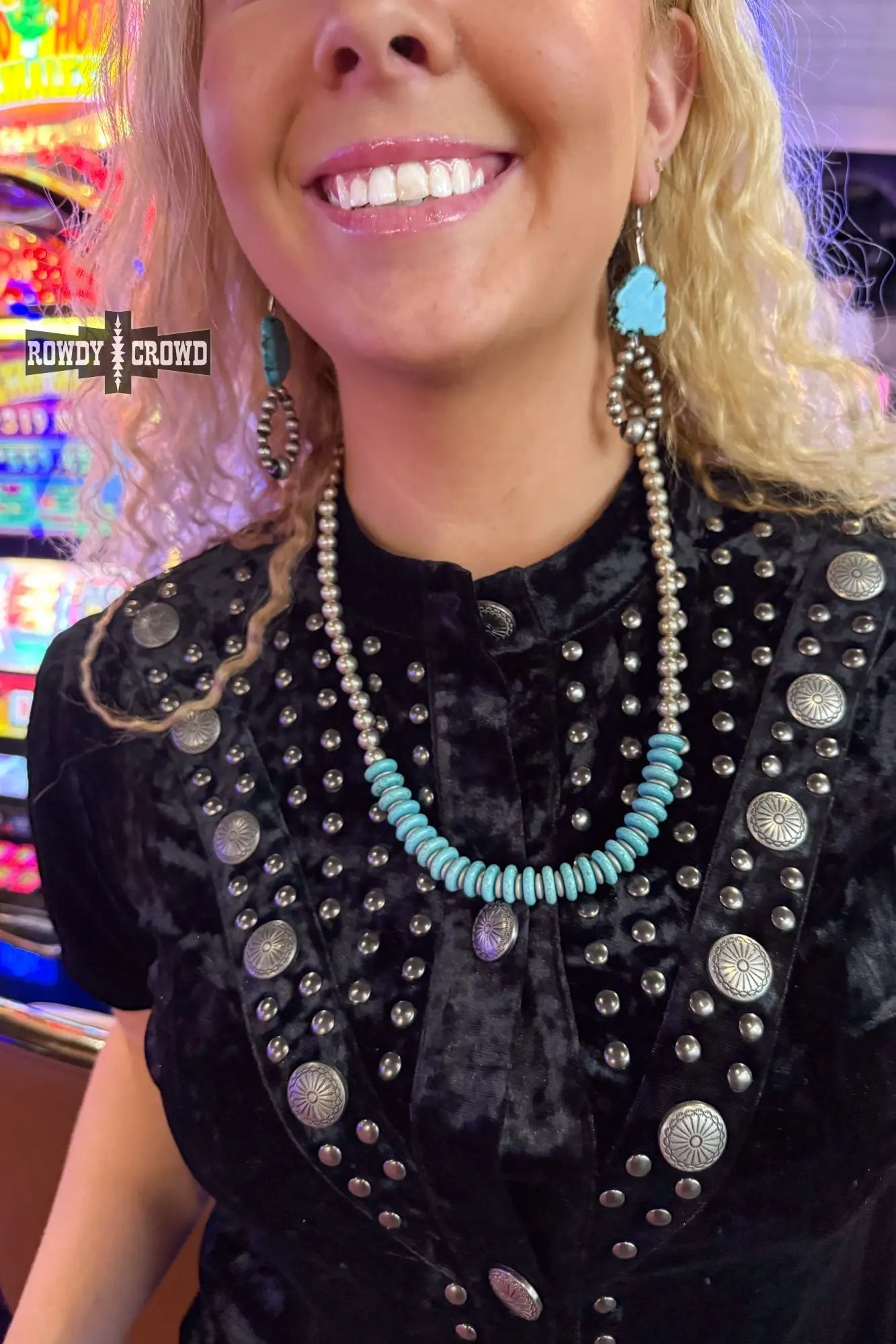 Turquoise and silver Mesquite Necklace paired with rodeo cowgirl outfit